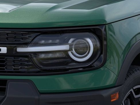 Used 2025 Ford Bronco Sport Outer Banks w/ Outer Banks Tech Package+ AWD/4WD image 18