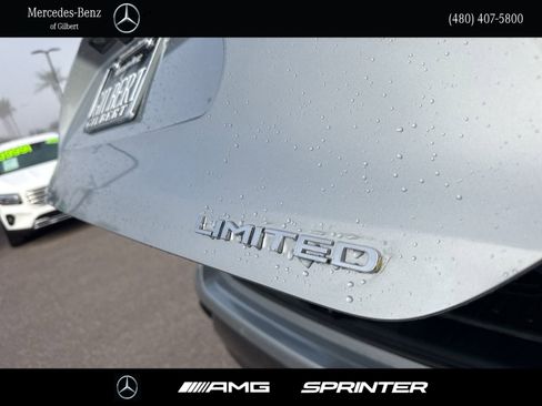 Used 2024 Toyota Highlander Limited image 5