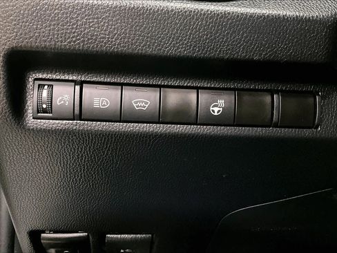 Used 2023 Toyota RAV4 XLE image 32