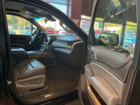 Used 2017 GMC Yukon Denali w/ Open Road Package image 30