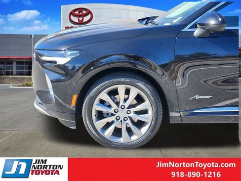 Used 2022 Buick Envision Avenir w/ Technology Package II image 9