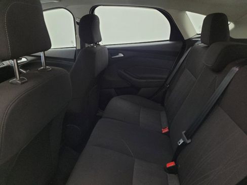 Used 2018 Ford Focus SEL w/ Cold Weather Package FWD image 18