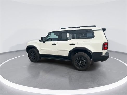 Used 2024 Toyota Land Cruiser image 6