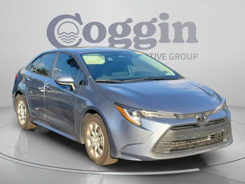 Used 2024 Toyota Corolla LE FWD image 5