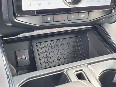 New 2025 Ford F150 Lightning Flash image 19