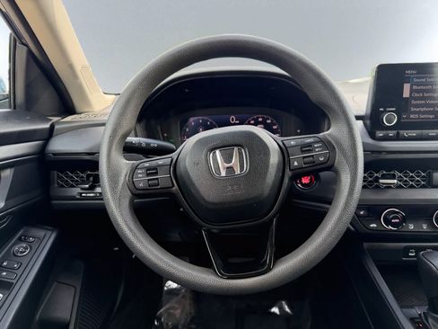 Used 2023 Honda Accord EX image 17
