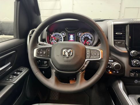 Used 2025 RAM 1500 Big Horn AWD/4WD image 27