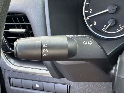 Certified 2022 Nissan Rogue SV image 31