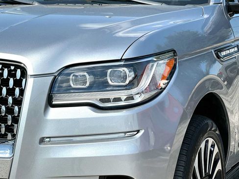 Used 2022 Lincoln Navigator Black Label AWD/4WD image 16