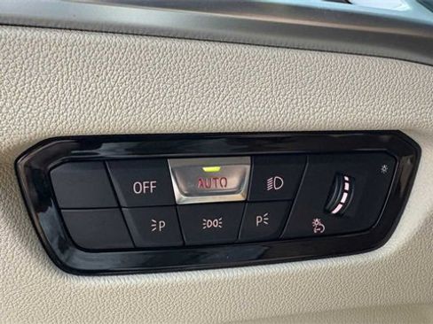 Used 2025 BMW M440i Convertible image 33