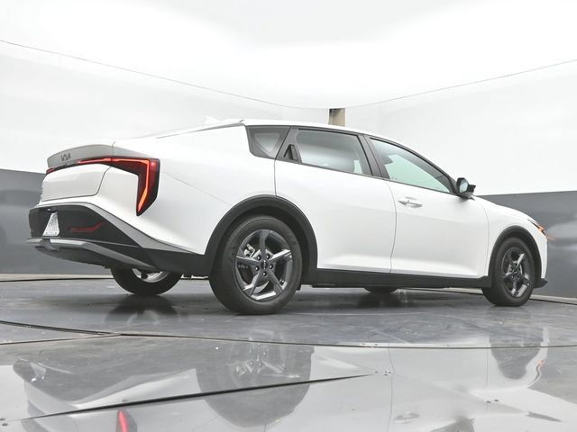 Used 2025 Kia K4 FWD image 42