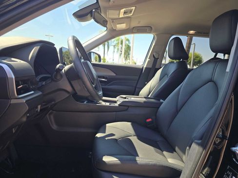 Certified 2026 Toyota Grand Highlander FWD image 21