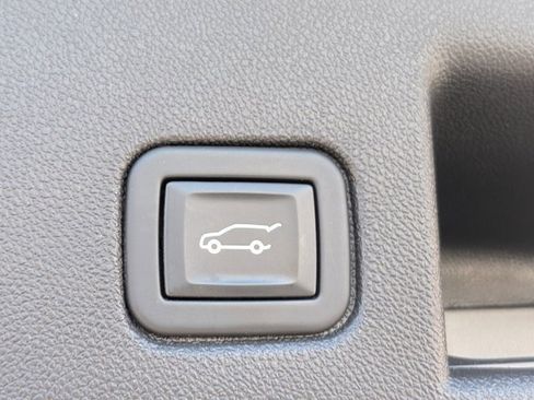 Used 2024 Chevrolet Equinox RS w/ RS Leather Package image 13