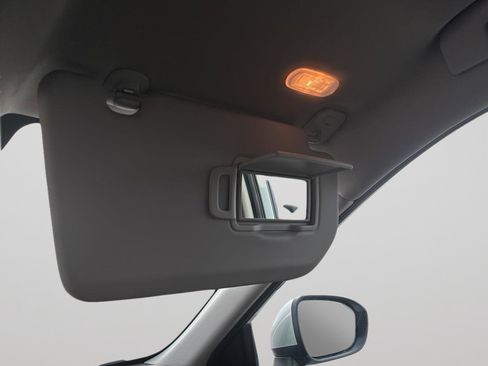 Used 2023 Nissan Rogue SV image 28