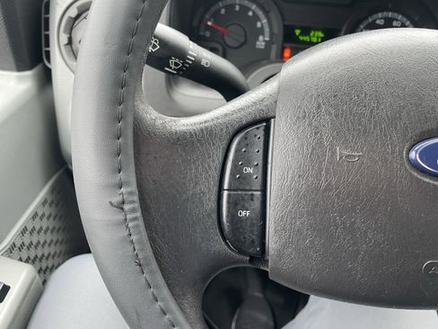 Used 2013 Ford E-150 and Econoline 150 w/ PWR Group image 18