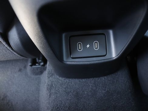 New 2025 Hyundai Elantra Limited image 19