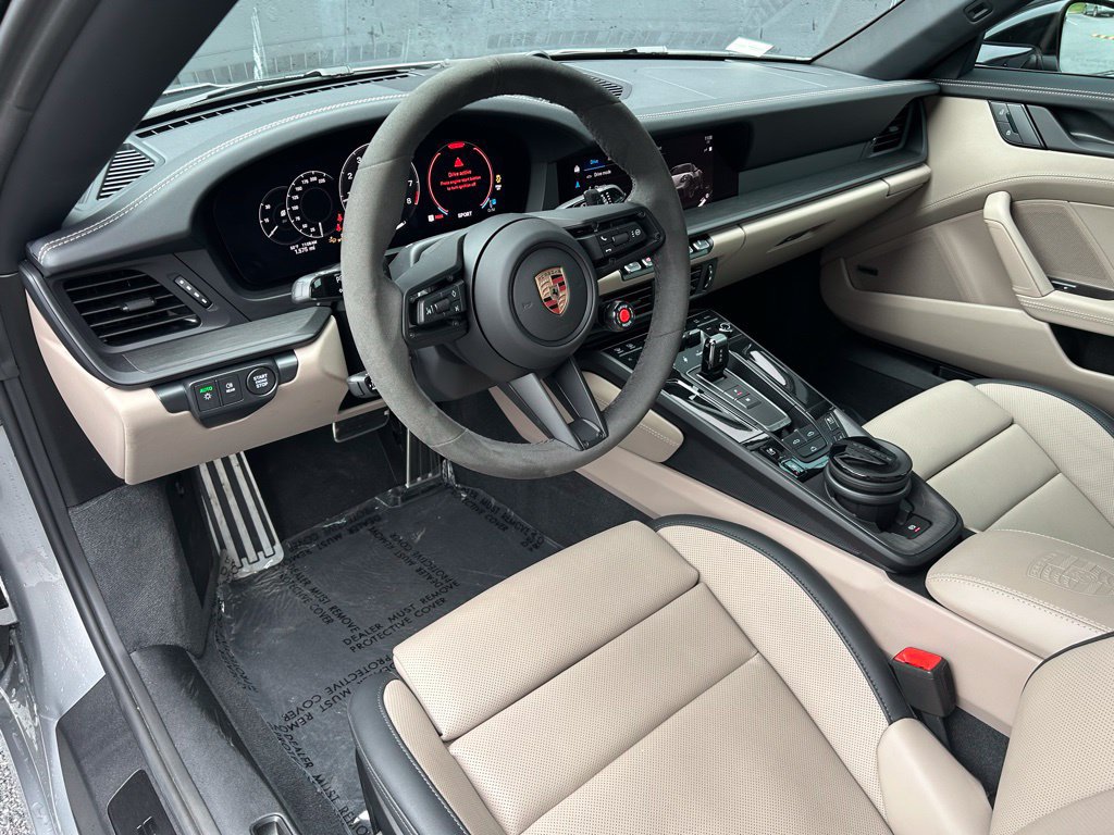 Certified 2026 Porsche 911 Carrera GTS RWD image 4