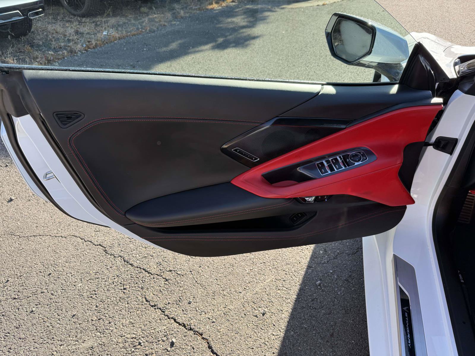 Used 2024 Chevrolet Corvette Stingray Premium Conv w/ Z51 Performance Package RWD image 13