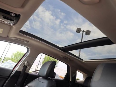 Used 2023 Kia Sportage SX FWD image 2