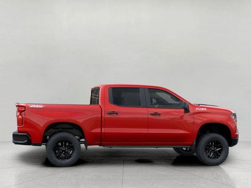 New 2026 Chevrolet Silverado 1500 Custom Trail Boss w/ LPO, Dark Essentials Package AWD/4WD image 5