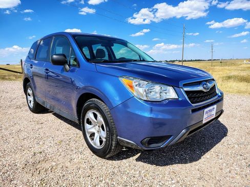 Used 2016 Subaru Forester 2.5i AWD/4WD image 7