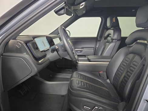 Used 2025 Rivian R1S Adventure Dual AWD/4WD image 20