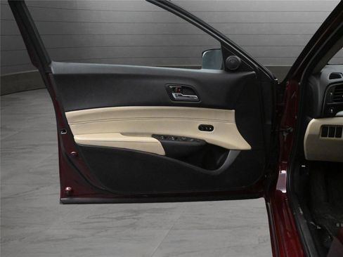 Used 2016 Acura ILX w/Premium Pkg image 8