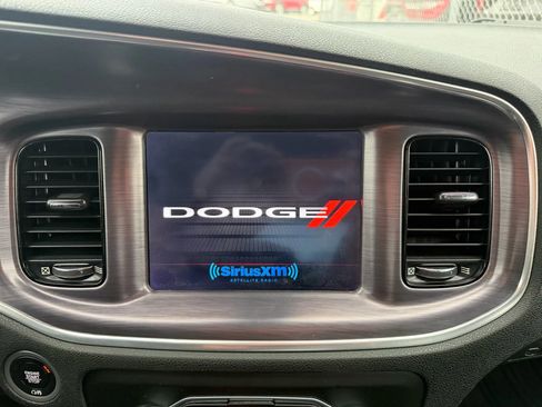 Used 2018 Dodge Charger GT w/ Blacktop Package image 17