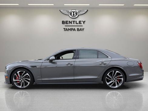 New 2025 Bentley Flying Spur Plug-In Hybrid image 8