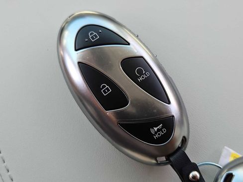 Certified 2025 Hyundai Santa Fe Calligraphy image 34