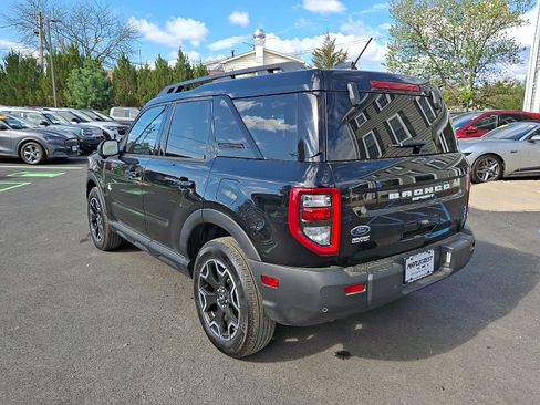 Certified 2025 Ford Bronco Sport Outer Banks w/ Outer Banks Tech Package+ AWD/4WD image 7