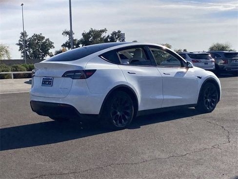 Used 2023 Tesla Model Y Long Range image 6