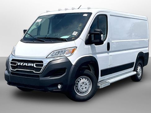 Used 2025 RAM ProMaster 2500 w/ U-Haul Equipment Group FWD image 13