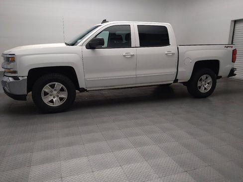 Used 2018 Chevrolet Silverado 1500 LT w/ Texas Edition image 2