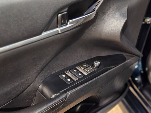 Used 2020 Toyota Camry XSE image 21