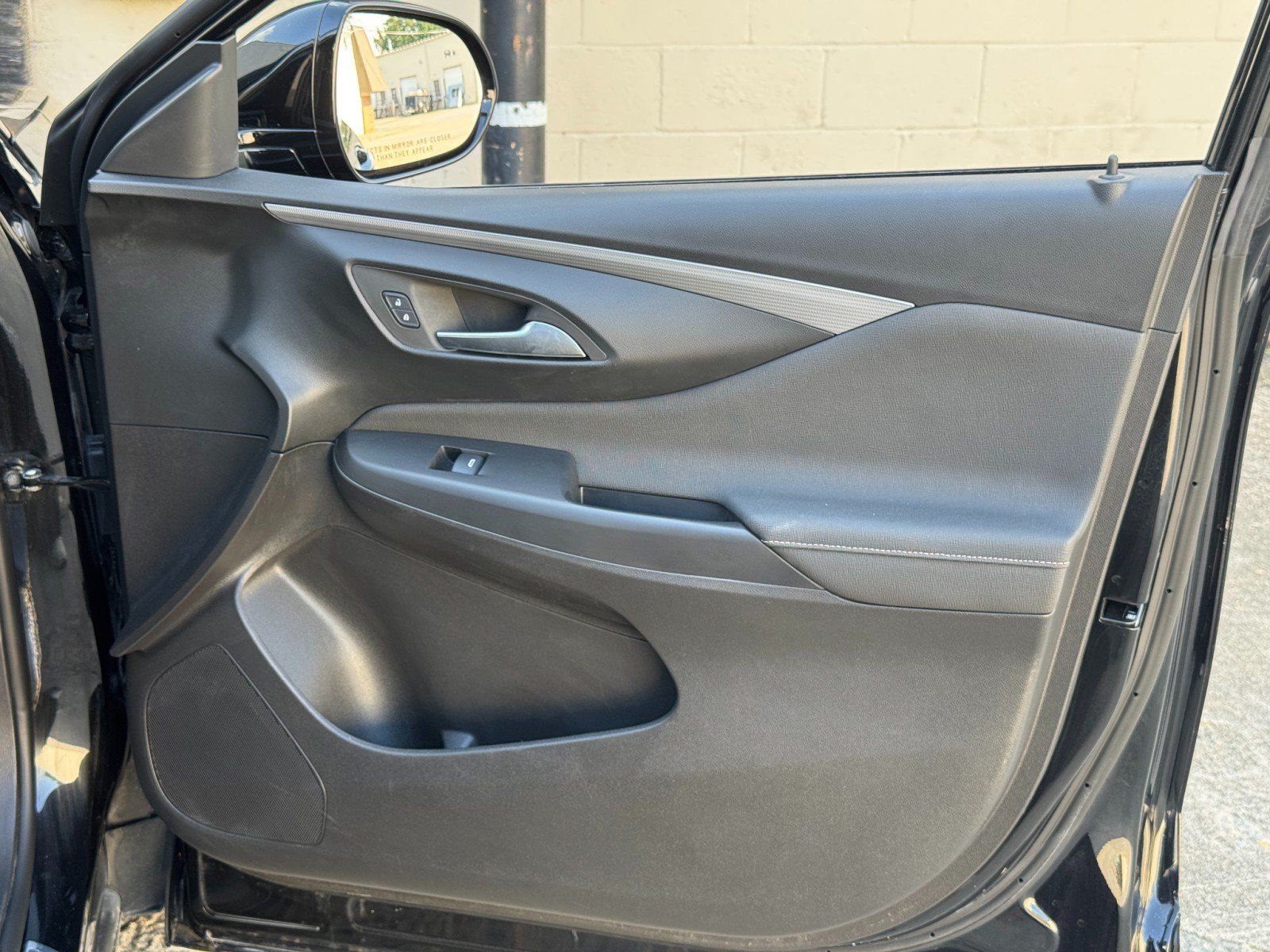 Used 2024 Buick Envista Avenir FWD image 40