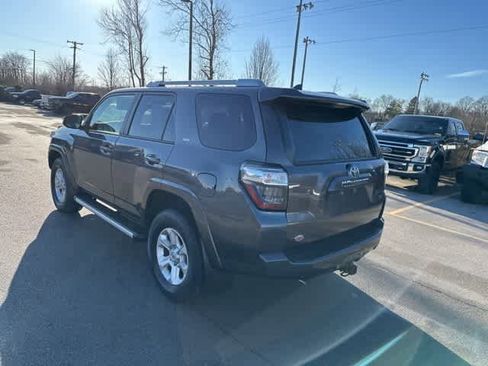 Used 2016 Toyota 4Runner SR5 image 17