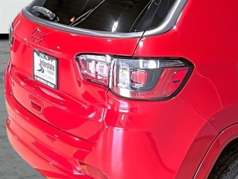 Used 2022 Jeep Compass Limited AWD/4WD image 14