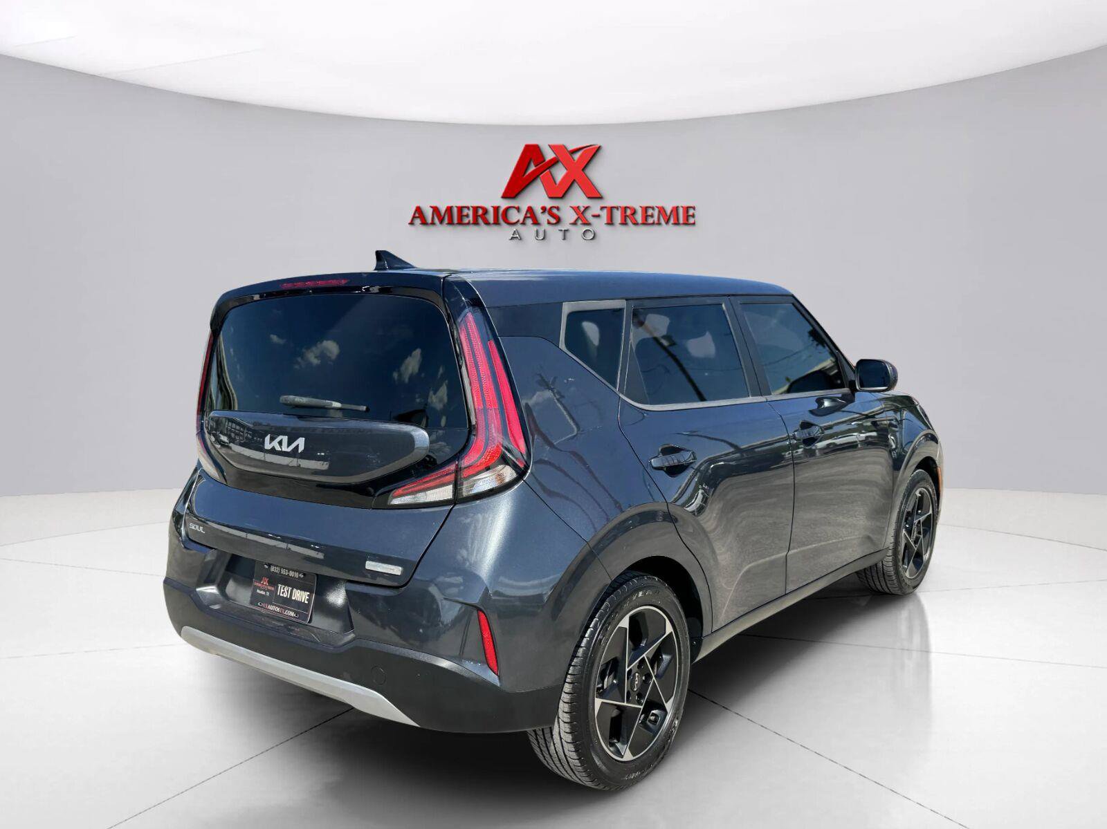Used 2023 Kia Soul EX FWD image 6