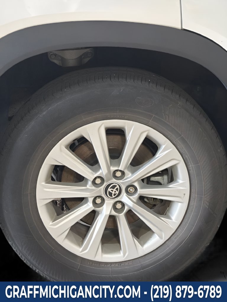 Used 2024 Toyota Grand Highlander AWD image 36