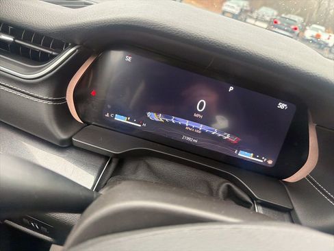 Used 2023 Jeep Grand Cherokee L Laredo image 13