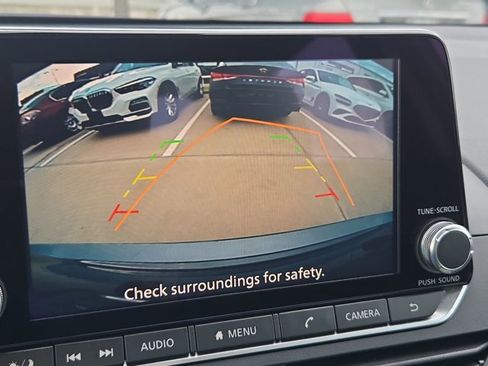 Used 2025 Nissan Altima 2.5 SV image 12