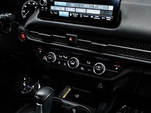 Used 2023 Honda HR-V EX-L image 24