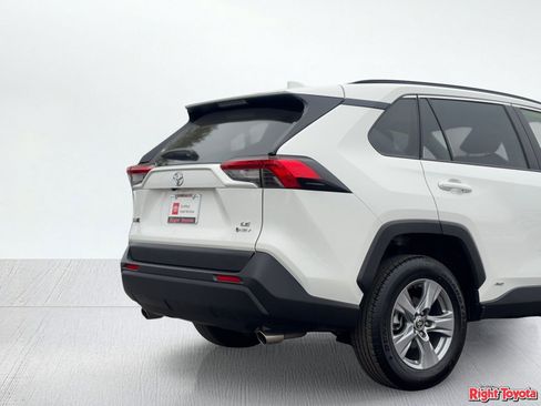 Certified 2025 Toyota RAV4 LE AWD/4WD image 11