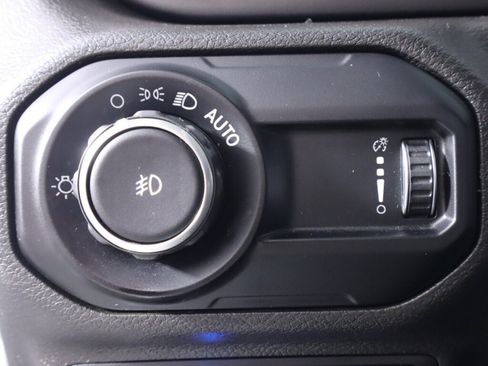 Used 2023 Jeep Wrangler Unlimited AWD/4WD image 10