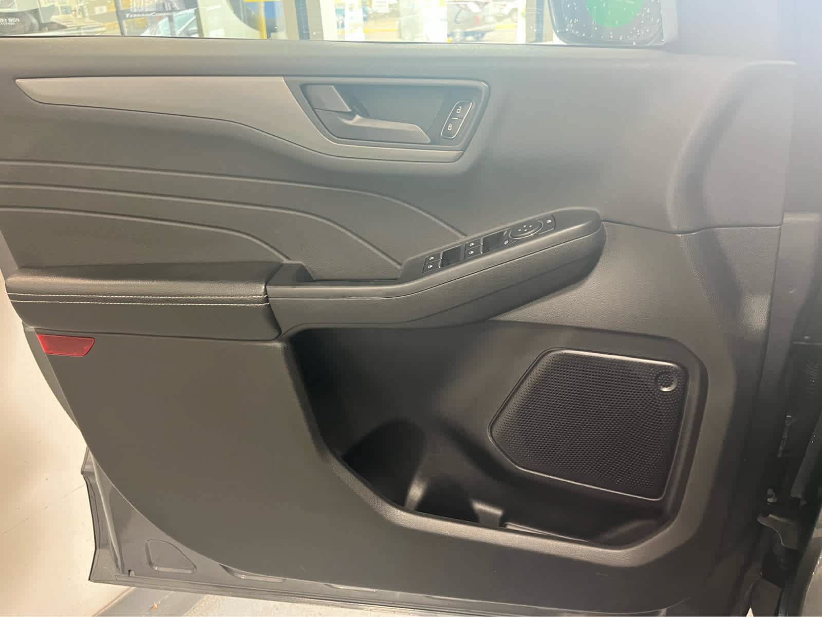 Used 2023 Ford Escape Active AWD/4WD image 17