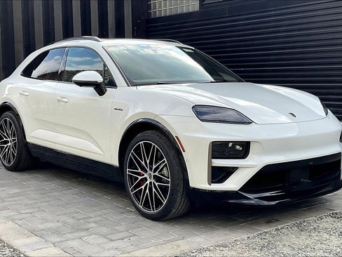 New 2025 Porsche Macan Turbo Electric image 7