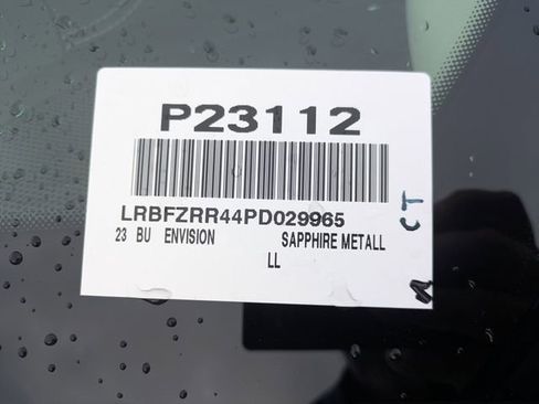 Used 2023 Buick Envision Avenir image 35