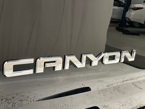 Used 2017 GMC Canyon SLE w/ Nightfall Edition image 29