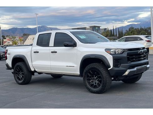 Used 2023 Chevrolet Colorado Trail Boss w/ Advanced Trailering Package image 8